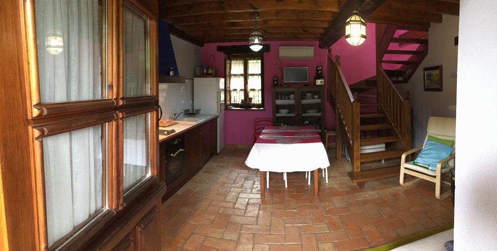 Gasthaus A Pie De Picos Caño Exterior foto